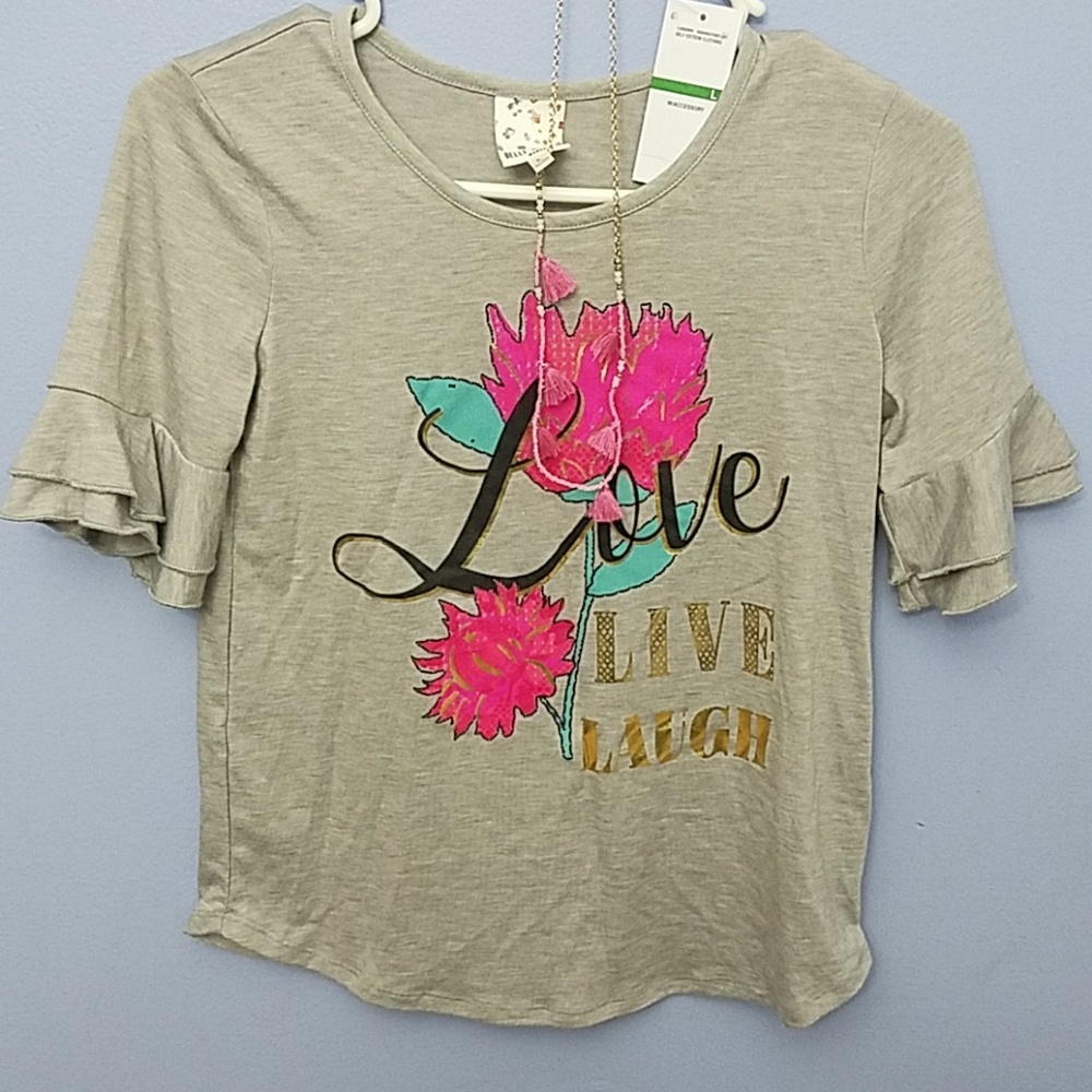 Girls size L shirt with necklace